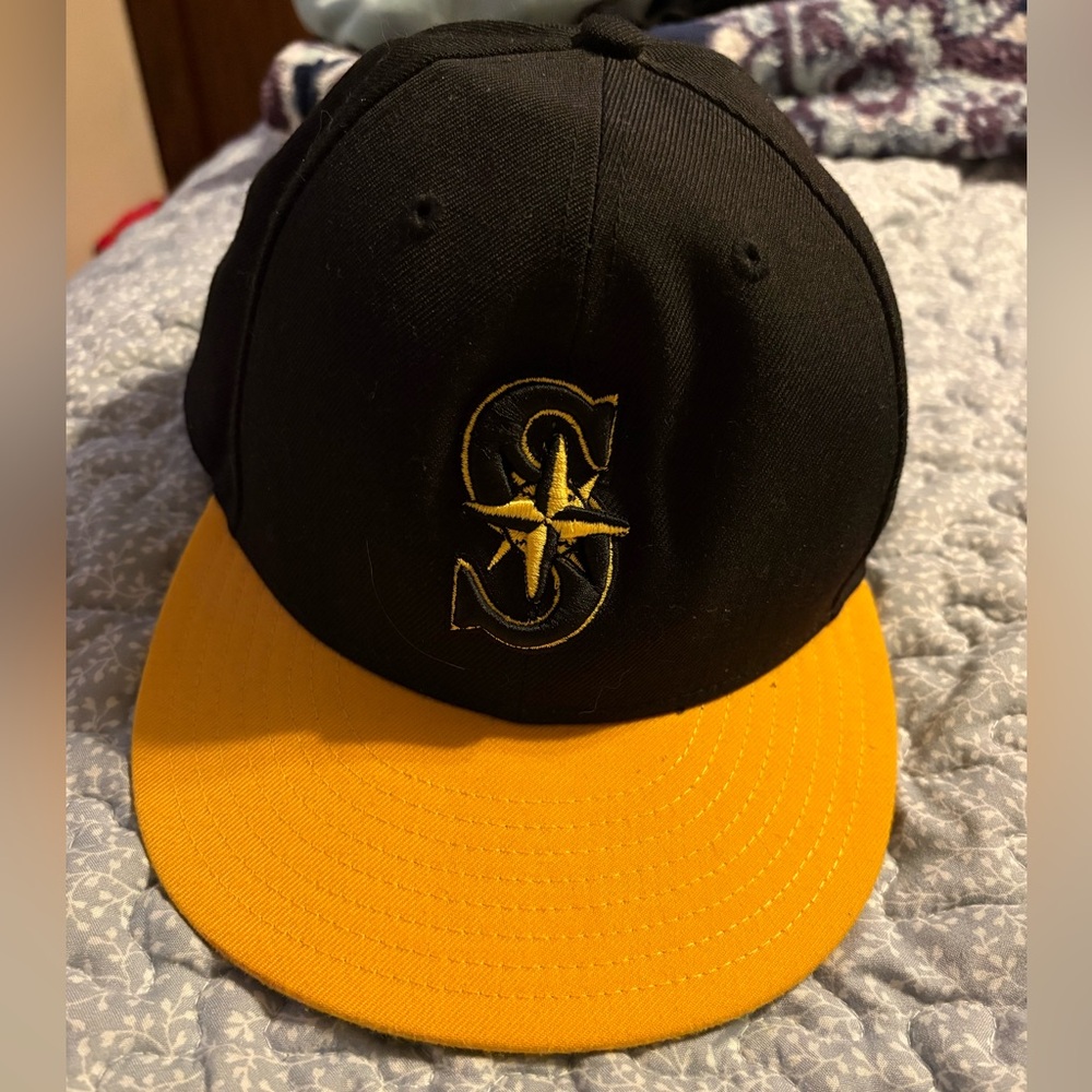 Seattle Mariners New Era 59FIFTY Fitted Baseball Hat Cap Black Gold 7 3/4 MLB